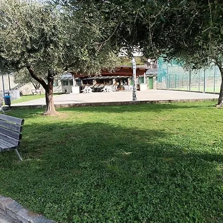 Solare Con Piscina 4 דירה Sueglio
