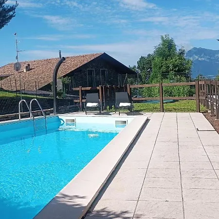 דירה Solare Con Piscina 4