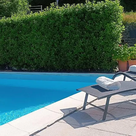 Solare Con Piscina 4 *